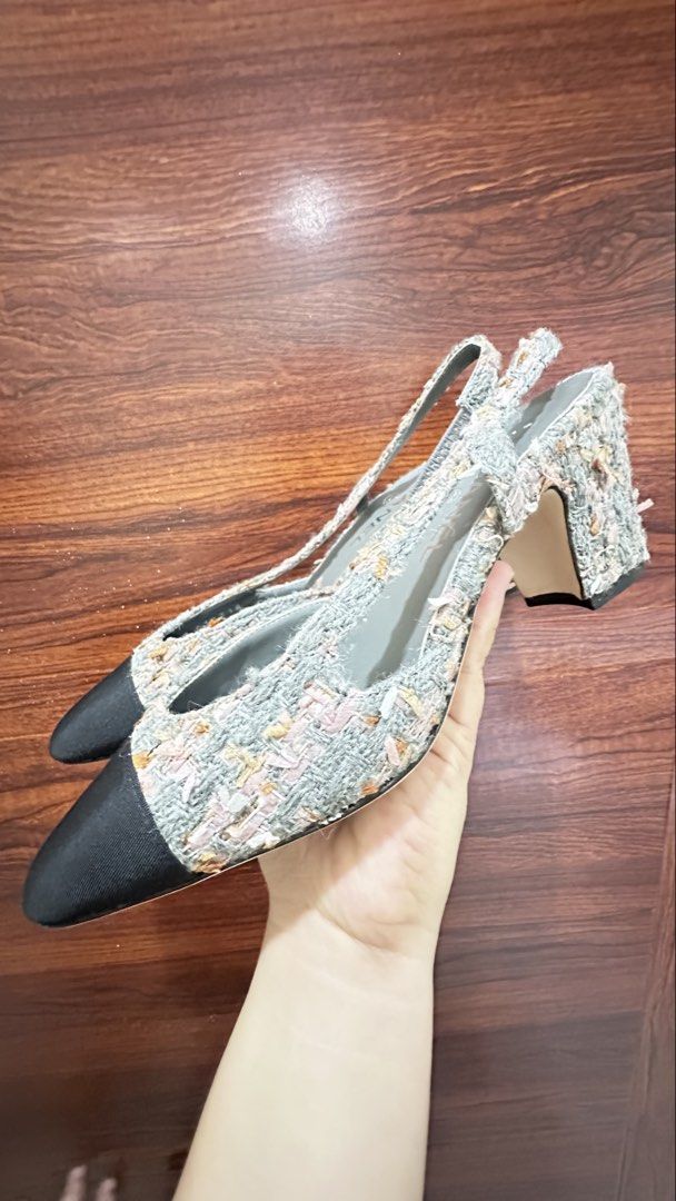 Chanel (Category: Sneakers & Footwear) located in Antipolo. Submitted by rossevan (Listing ID 1454079775, Image 3). Description: 24.5 CM 7.5 US 38 1/2 EU Bnew no inclusion.