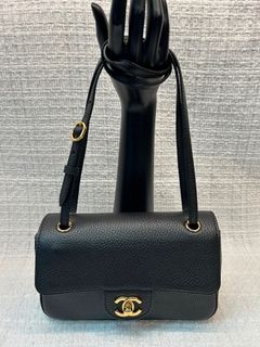 （分類：）位於 。 由 ky.luxury 提交（商品編號 1453240214，圖片 1）。簡介： 。