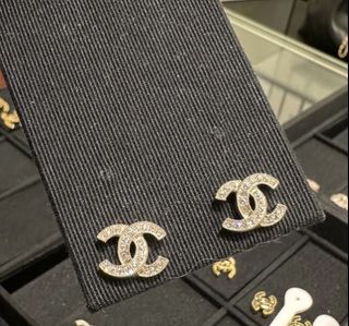 (Category: ) located in . Submitted by shopwhid (Listing ID 1454006868, Image 1). Description: .