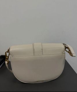 （分類：）位於 。 由 hassinafirdausyi070288 提交（商品編號 1454078282，圖片 1）。簡介： 。