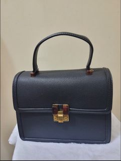 （分類：）位於 。 由 LauraLL123 提交（商品編號 1454152463，圖片 1）。簡介： 。