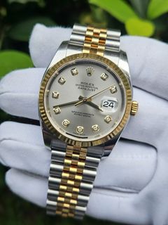 (Category: ) located in . Submitted by 2am.watches (Listing ID 1454010770, Image 1). Description: .