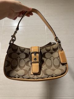 （分類：）位於 。 由 wafflehug 提交（商品編號 1454069303，圖片 1）。簡介： 。