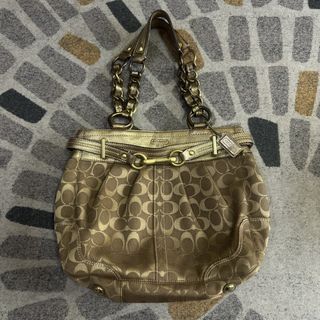 (Category: ) located in . Submitted by sellingstuff4fun (Listing ID 1454026934, Image 1). Description: .