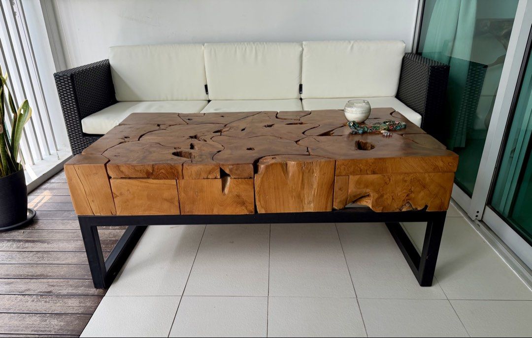 Coffee table (Category: Tables & Sets) located in Singapore. Submitted by daniel1969 (Listing ID 1454050674, Image 1). Description: Wooden coffee table with metal legs Length: 120 cm Width: 70 cm Hight : 49 cm Pay by cash, collection at Kovan residences .
