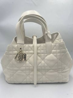 (Category: ) located in . Submitted by handbag_leather_bundle (Listing ID 1454185199, Image 1). Description: .
