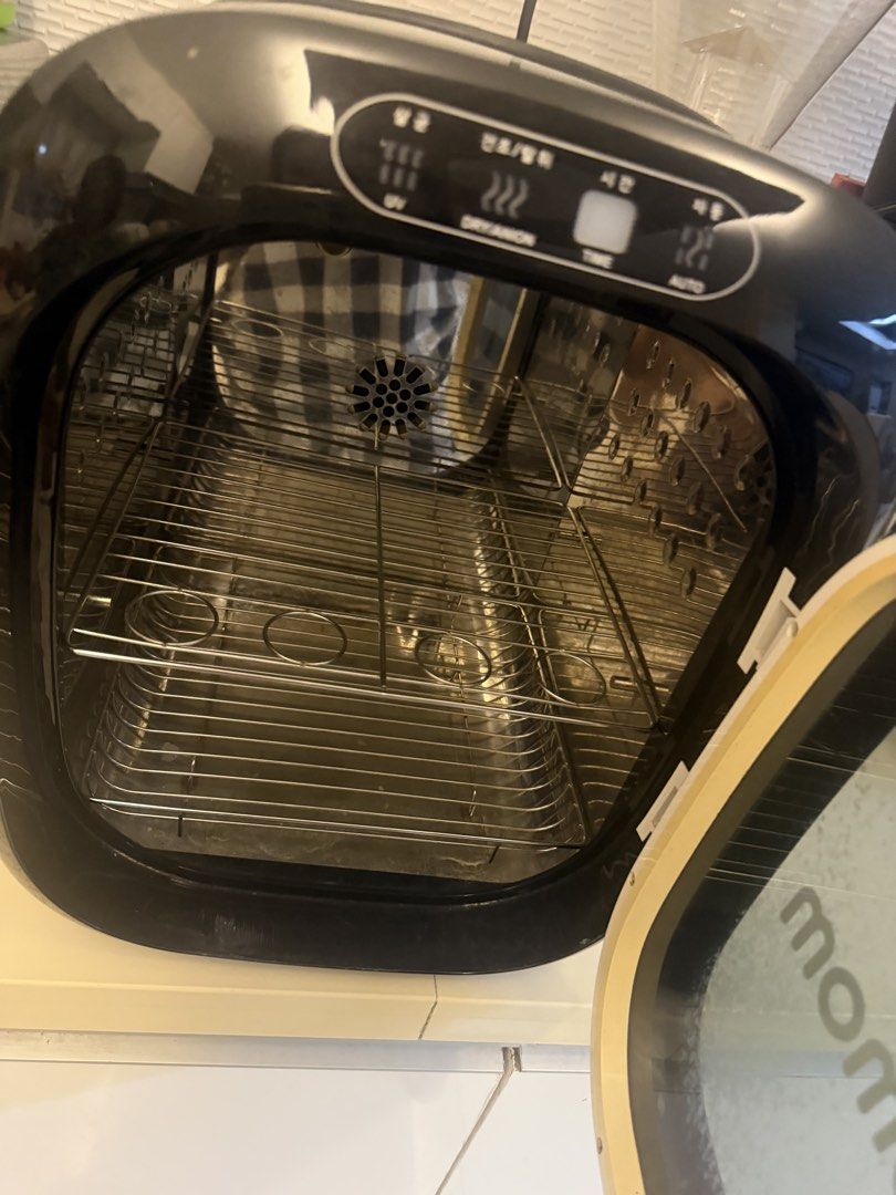 Ecomom Sterilizer (Category: Breastfeeding & Bottle Feeding) located in Paranaque City. Submitted by Vanessacloset_VLuxe (Listing ID 1454166209, Image 2). Description: .