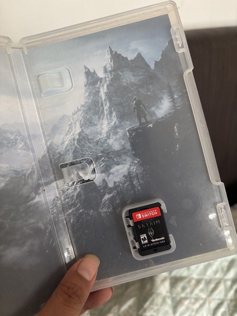 Elder Scroll V : Skyrim (Category: Nintendo) located in Taguig. Submitted by ysabelaaa. (Listing ID 1454094647, Image 2). Description: Can do Lalamove from BGC every Wednesday.