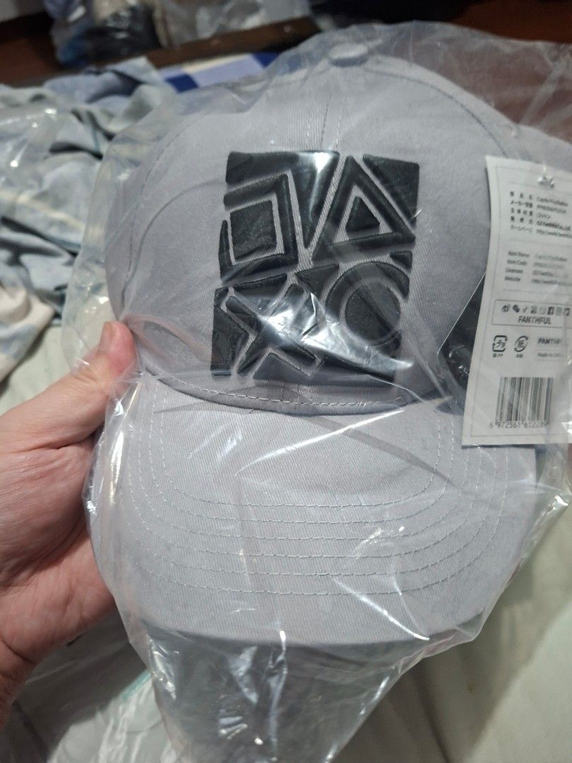 Fanthful Playstation Button Logo (Gray) cap (Category: Caps & Hats) located in Quezon City. Submitted by hyperdrake (Listing ID 1454161047, Image 1). Description: Fanthful PS Cap (Grey) with tags - 1300 Location: QC MoP: Gcash,BPI,Maya Shipping via Lalamove,Grab or LBC by schedule Pm me for inquiries.