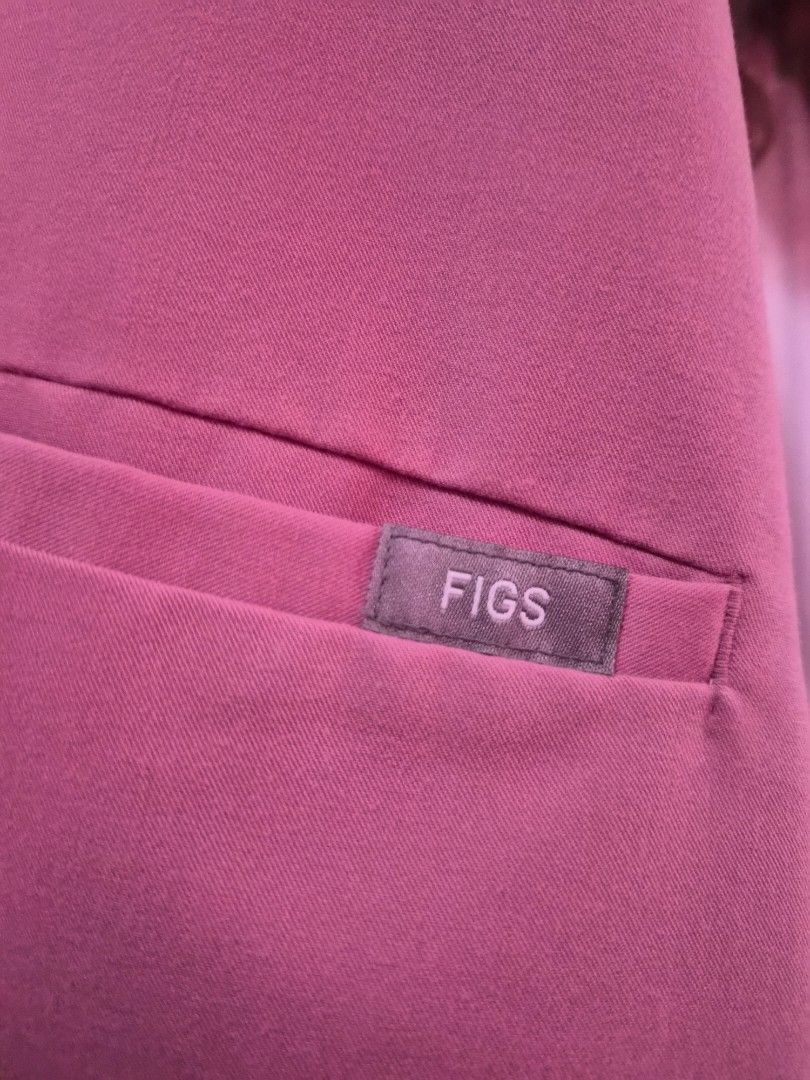 FIGS Technical Collection Scrubs Set + extra top - Pink - XL (Category: Activewear) located in Tagbilaran City. Submitted by buttertannles (Listing ID 1454015471, Image 2). Description: Selling my 2x only worn Figs set + extra top for P2000 only. Price is non-negotiable but with free shipping. Size 1st Top (V-neck): XL Size 2nd Rop (Chinese collar): L (size for this style runs big) Size Bottoms: XL (jogger style with multiple pockets) Reason for 
