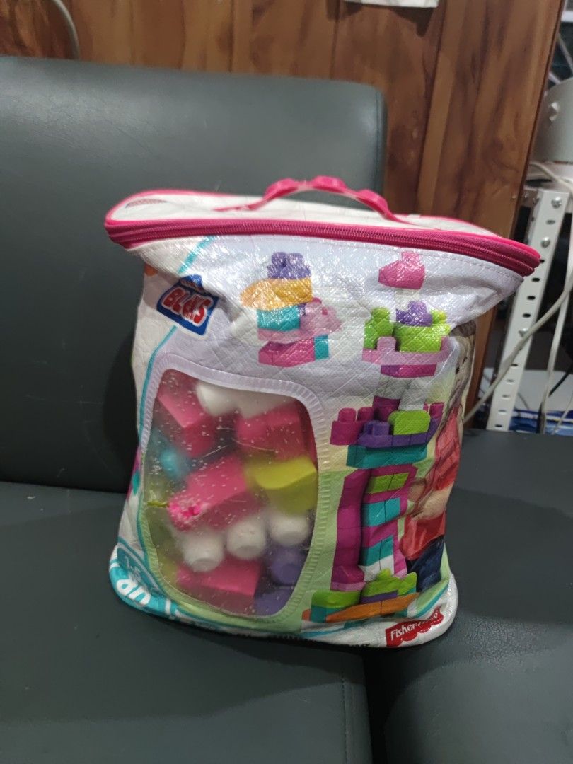 Fisher Price Mega Bloks (Category: Lego & Building Sets) located in Antipolo. Submitted by baneinei (Listing ID 1454087454, Image 1). Description: 80 pcs complete some blocks may sulat damaged na po ung lagayan pickup and shipping ✅ location antipolo.