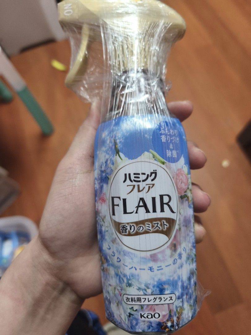 Flair Fabric Mist - Floral Harmony Scent (Category: Fragrance & Deodorants) located in Quezon City. Submitted by ng.stephanielauren (Listing ID 1454132214, Image 1). Description: - Kao Humming Flair Fabric Mist - Scent: Floral Harmony - Size: 270ml bottle - Condition: Brand new, sealed with plastic wrap - Use: Fragrance mist for refreshing clothes and fabrics.