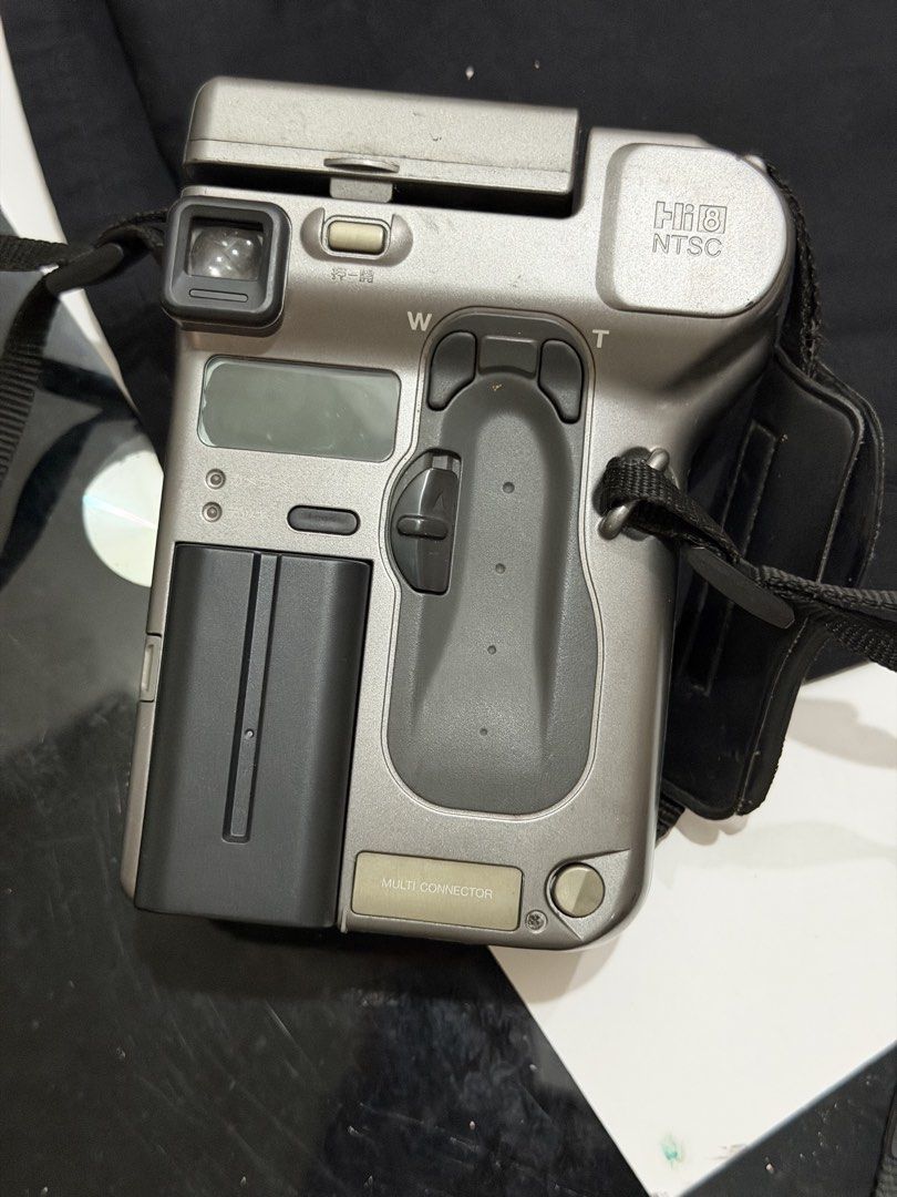 Fujifilm Simple-Hi8 Video Camera Recorder FS-80MT (Category: Video Cameras) located in Manila. Submitted by backupkarl37773 (Listing ID 1454048104, Image 2). Description: - Fujifilm Simple-Hi8 Video Camera Recorder - Model: FS-80MT - Features a flip-out screen - Includes strap condition: tapedeck working no battery included screen doesnt latch buttons working.
