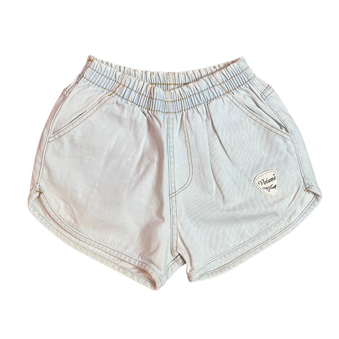 Gartered Light Wash Denim Shorts (Category: Shorts) located in Santa Rosa. Submitted by annydeclutters (Listing ID 1454149661, Image 1). Description: Size: L RFS: Decluttering.