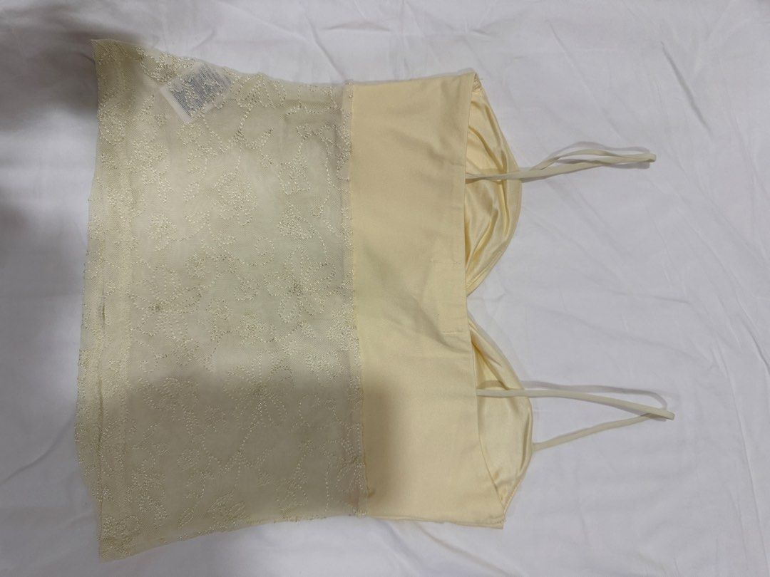 Glassons Yellow cream top S (Category: Others Tops) located in Makati City. Submitted by bargainwaves (Listing ID 1454122282, Image 3). Description: .
