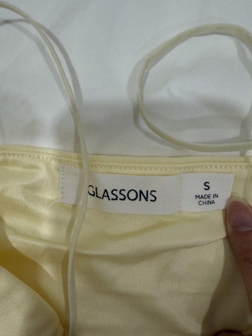 Glassons Yellow cream top S (Category: Others Tops) located in Makati City. Submitted by bargainwaves (Listing ID 1454122282, Image 2). Description: .