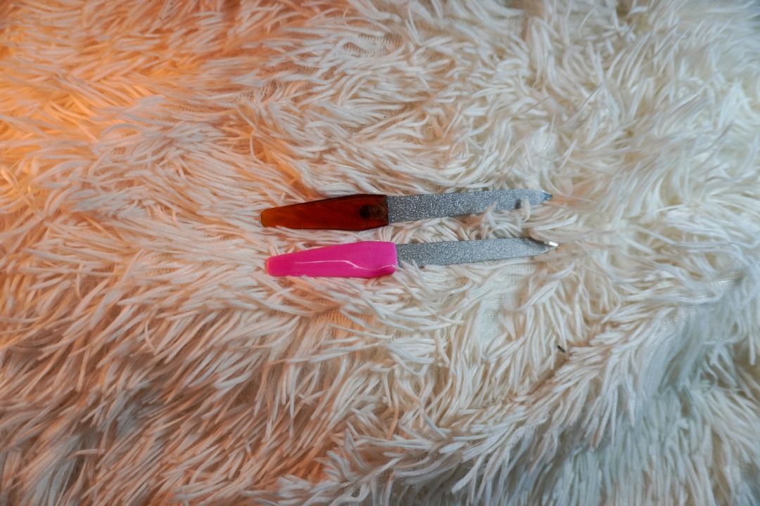Glitter Nail Files (Category: Hands & Nails) located in Manila. Submitted by iceypops (Listing ID 1454059073, Image 1). Description: - Glittery metal nail files - Ideal for shaping and smoothing nails - Keeps nails neat and tidy - Compact and travel-friendly - SOLD Per Piece.