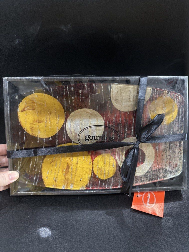 Gourdo’s Deco Glass (Rectangular Plate) (Category: Dinnerware & Cutlery) located in Manila. Submitted by krystalchewey_ (Listing ID 1454049936, Image 1). Description: Bnew Actual Photo Posted 350php .