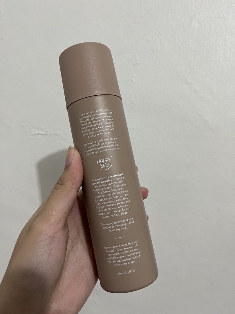 Happy Skin Fixing Spray (Category: Makeup) located in Subic. Submitted by geaisabelle (Listing ID 1454062163, Image 2). Description: Happy Skin Fixing Spray original bought from orange app -purchase for Php 600 pesos -sprayed only twice RFS: Hindi nagwowork sa akin masama loob ko dito hUHUHU nagccreate ng film sa skin ko tapos namumuo foundation ko!!! Not good for dry skin!!!.