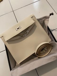 (Kategori: ) berada di . Dikirim oleh secondbranded2407 (ID iklan 1454072860, Gambar 1). Deskripsi: .