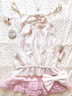 (Category: ) located in . Submitted by romanticise (Listing ID 1454085600, Image 1). Description: .
