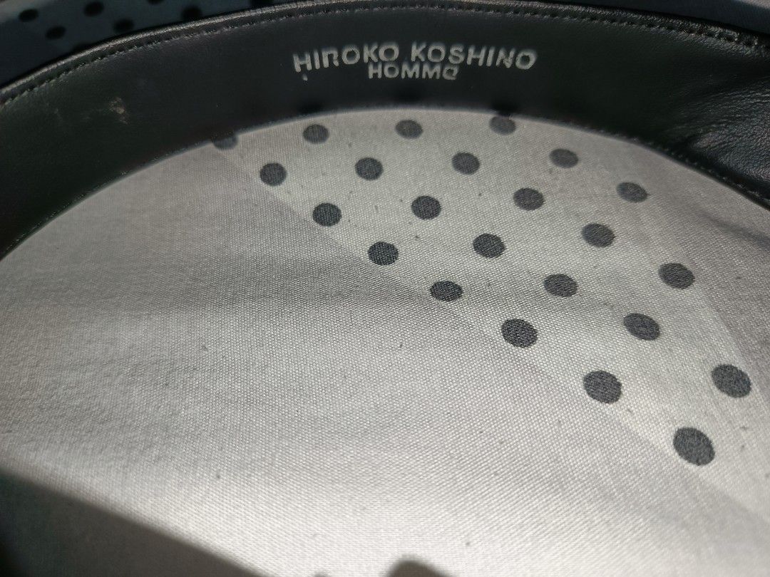 Hiroko Koshino Homme Automatic Buckle Belt (Category: Belts) located in Las Pinas. Submitted by jumpman_19 (Listing ID 1454106765, Image 2). Description: - Hiroko Koshino Homme belt - Automatic buckle for easy adjustment - Black leather strap - Still functional and stylish size 46 inch.