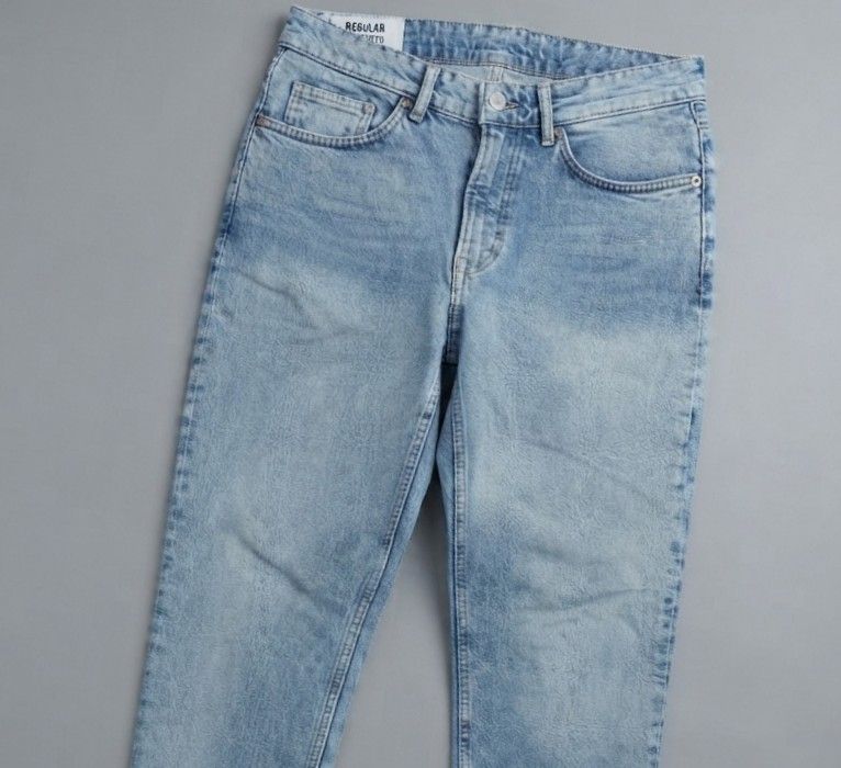 H&M slimfit jeans (Category: Jeans) located in Manila. Submitted by brightcloud_25 (Listing ID 1454159447, Image 3). Description: H&M Slimfit jeans (Stretchable) Size 30 Fit 30 up to 32 Length 39 Excellent condition 650 + sf.