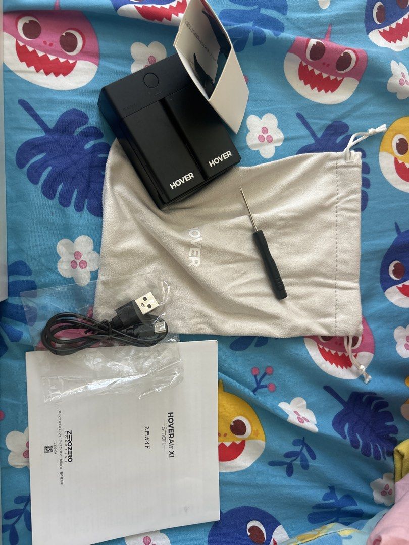 Hoverair x1 smart （分類：航拍）位於 Hong Kong。 由 berry222888 提交（商品編號 1454036854，圖片 2）。簡介： 沒有拎出街使用過，只是在家裏試過使用，放置一年都沒有使用，所以決定賣出。10分新淨。。
