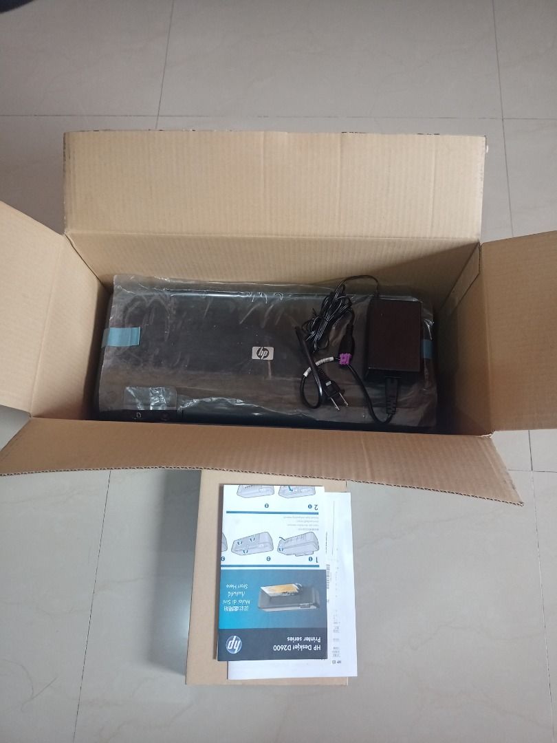HP Deskjet D2660 (Category: Printers, Scanners & Copiers) located in Quezon City. Submitted by smorgasbord23 (Listing ID 1454062766, Image 3). Description: Please read: Full disclosure: Item was last used about 10 years ago. Rarely used. Nakadikit pa yung plastic cover sa taas ng printer. Naubusan lang ng ink. Meron ata sa s-h-o-p-e-e mura-mura pero sa mall alam ko last time nagtanong kami medyo mahal. But again, that was years ago. Meron na kami