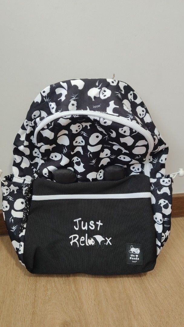 Icon backpack (Category: Diaper Bags & Wetbags) located in Singapore. Submitted by catfightsisters (Listing ID 1454068043, Image 1). Description: Selling new large kids backpack for $15 Able to fit A4 size. Have sponge at the back of the bag. Self collect at Tampines st 62.