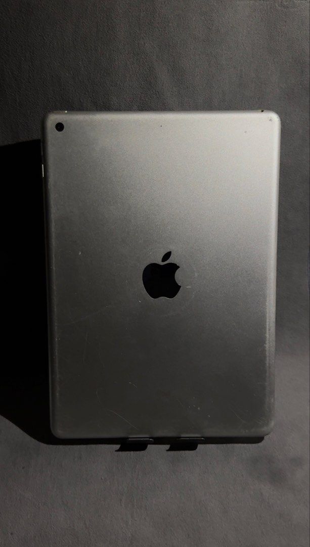 iPad 5th Generation | 32 GB (Category: iPad) located in Manila. Submitted by thaizamae (Listing ID 1454106541, Image 1). Description: 📍iPad 5th Generation 🪄32 GB | Silver 🔒Wifi only 🌀 With dents & scratches ‼️ Good for children Inclusions : Unit and case only Location : Makati & Taguig.