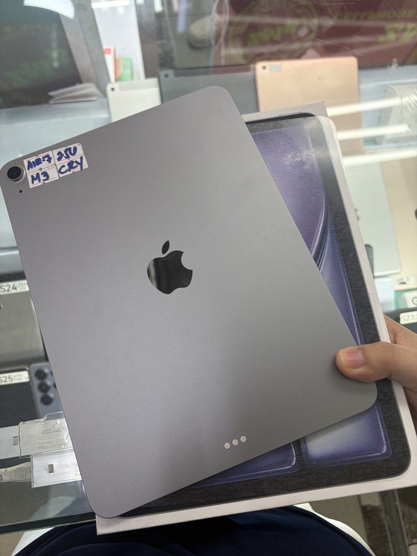 Ipad Air M3 256gb 11' Wifi No issue (Category: iPad) located in San Juan City. Submitted by javedsgadgetshop (Listing ID 1454032663, Image 1). Description: INSTALLMENT OPTIONS : SPAY LATER / GGIVES / CREDIT CARD / SKYRO / HOMECREDIT (BRANDNEW) QUICK INFO! ✖️ ➡️ iPad Air M3 11' ➡️ 256GB ➡️ spacegrey Color ➡️ NTC Variant ➡️ 95% Makinis & 93-97% BH ➡️ Wifi Only ➡️ WITH FREE CASE AND CHARGER 🤝 We accept swap | Trade - In 💳 We do installment thru Cr