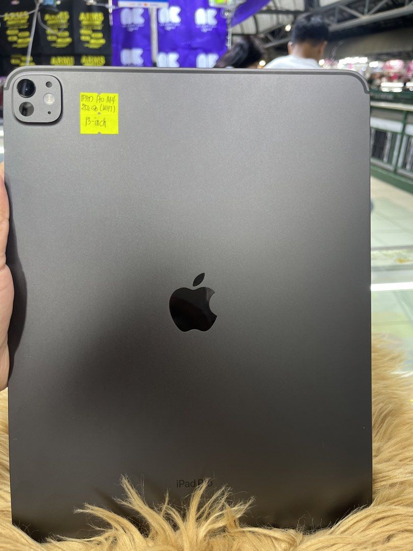 Ipad pro m4 (256gb) wifi only (Category: iPad) located in Manila. Submitted by delia.gem (Listing ID 1454078954, Image 2). Description: #100% original secondhand #no hidden issue #no scratch #256gb only #wifi only #100% battery health #89 cycle count #comes with replacement charger only Location: 2nd Floor Centermall Greenhills Shopping Center (stall number: V:06) # We do COD around Metro Manila plus Shipping Fee.