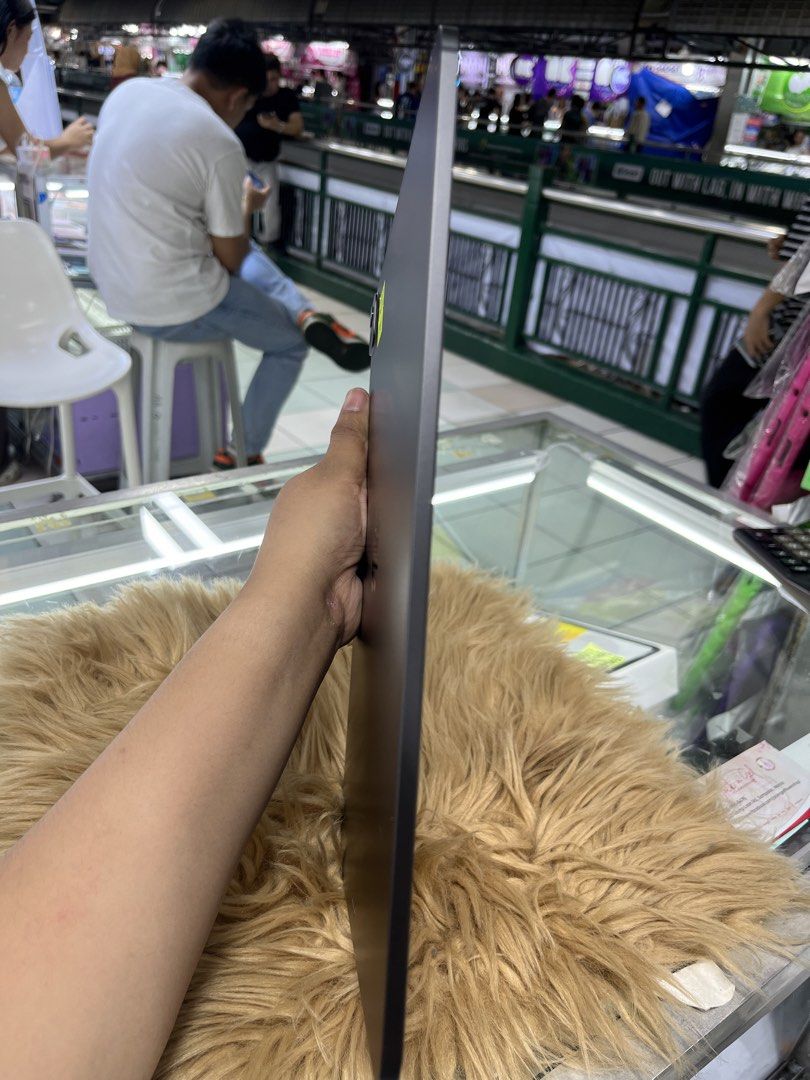 Ipad pro m4 (256gb) wifi only (Category: iPad) located in Manila. Submitted by delia.gem (Listing ID 1454078954, Image 3). Description: #100% original secondhand #no hidden issue #no scratch #256gb only #wifi only #100% battery health #89 cycle count #comes with replacement charger only Location: 2nd Floor Centermall Greenhills Shopping Center (stall number: V:06) # We do COD around Metro Manila plus Shipping Fee.