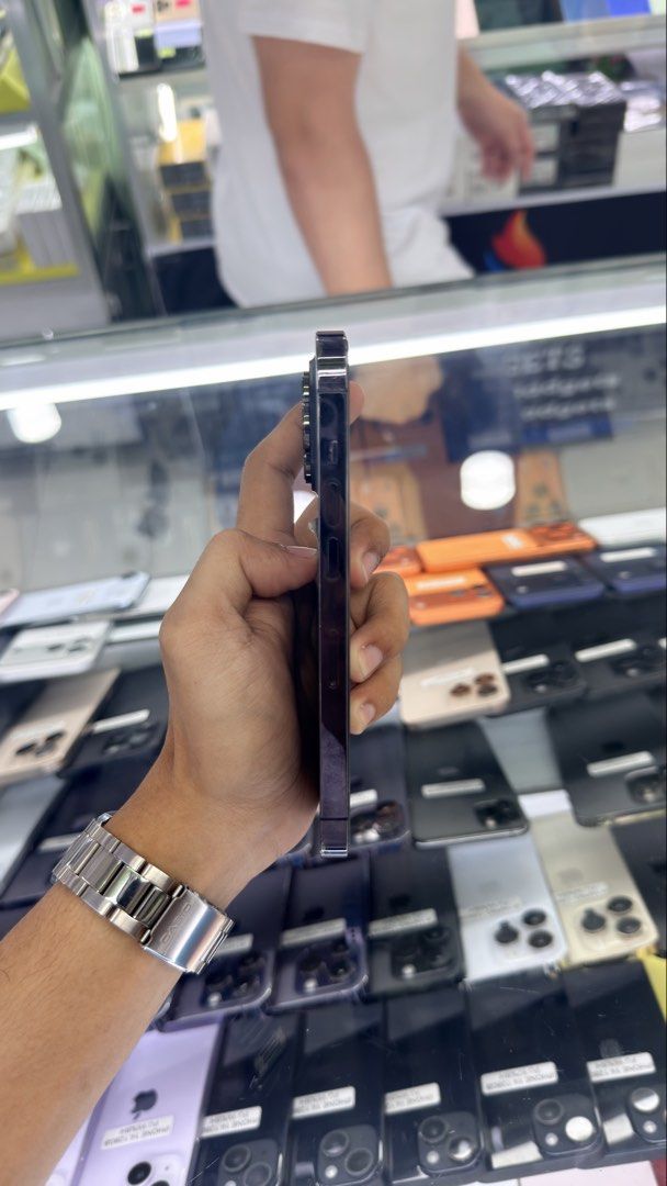 iPhone 14 Pro 1TB FU 96% BH (Category: iPhone 14 Series) located in Manila. Submitted by carimgadgets (Listing ID 1454143719, Image 3). Description: .