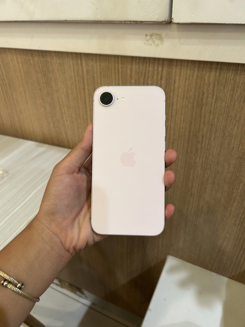 IPHONE 17 E (Category: iPhone 17 Series) located in Angeles City. Submitted by secondbiteph (Listing ID 1454015841, Image 2). Description: -IPHONE 17 E 256 GB | 1 MONTH OLD -UNDER APPLE WARRANT TIL JUNE 2027 -100 BH 20 CC -COMPLETE FULL INCLUSIONS -PINK.