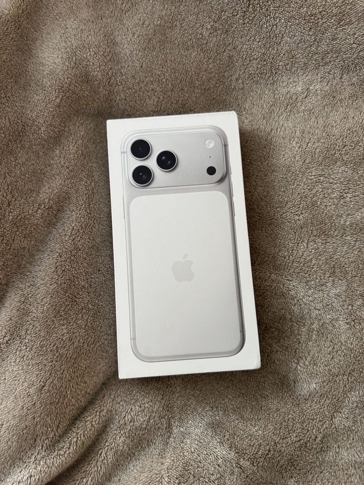 IPHONE 17 PROMAX 256 STORAGE SILVER (Category: iPhone 17 Series) located in San Juan City. Submitted by Karl_Mathew (Listing ID 1454109063, Image 1). Description: BRANDNEW SEALED!!!! IPHONE 17 PROMAX SILVER 256 STORAGE PM US FOR MORE DETAILS .