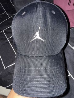 (Category: ) located in . Submitted by nikersneakers (Listing ID 1454118888, Image 1). Description: .