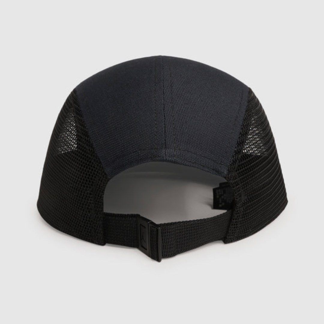 Jordan Flight Mesh Cap S/M (SRP ₱1045) (Category: Caps & Hats) located in Manila. Submitted by angela.gg (Listing ID 1454072348, Image 2). Description: - Now unavailable on app! Limited Edition! - Black Jordan cap - Breathable mesh side panels - Features iconic red Jumpman logo and 'Flight' text on front patch - Adjustable strap at the back for a customized fit - Ideal for casual wear or sports activities.