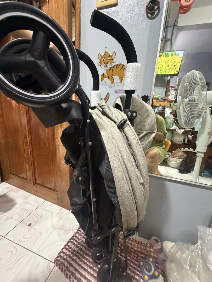 KIKKABOO BEETLE STROLLER (Category: Strollers) located in Taguig. Submitted by camsbugayong (Listing ID 1454017248, Image 2). Description: No box. Unused. .