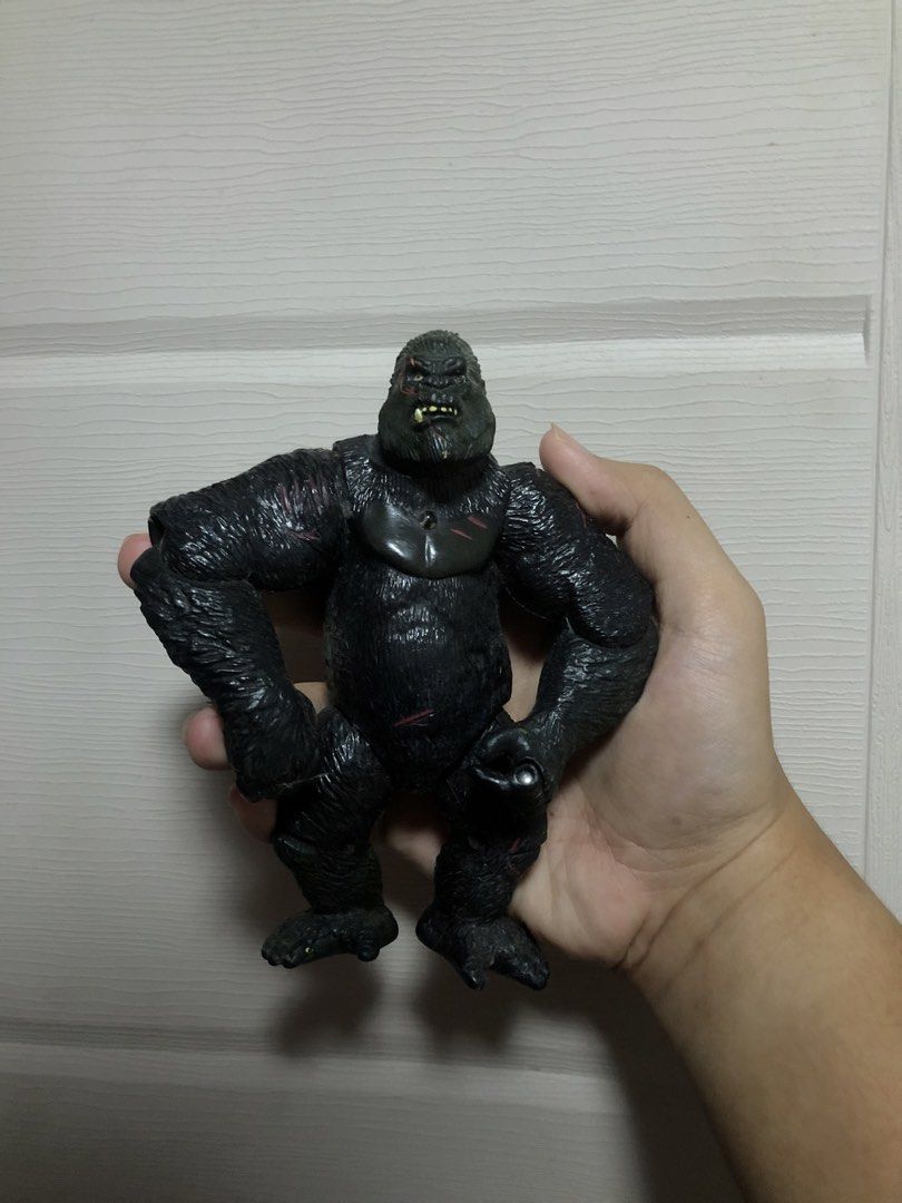 KING KONG 2005 PLAYMATES TOY (Category: Action & Battle Toys) located in Manila. Submitted by xyrilmatthewperry84 (Listing ID 1454009705, Image 2). Description: RARE KING KONG 2005 PLAYMATES TOY ₱900 slightly nego! - gimmick not working any more but good for collectors! (light and sounds) - no other issues location: santa maria, bulacan mod: lalamove or j&t! mop: gcash.
