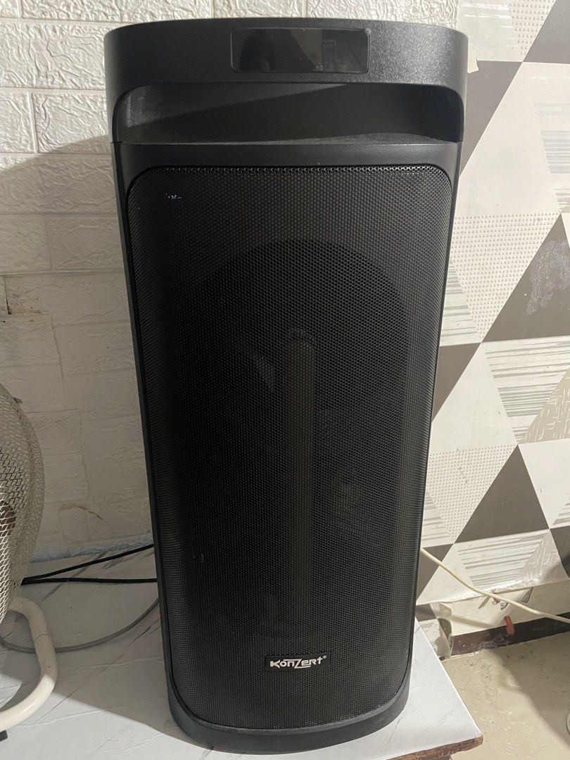 Konzert Aurora 8 Speaker with Wireless Mic (Category: Soundbars, Speakers & Amplifiers) located in General Trias. Submitted by kimmykylie (Listing ID 1454022484, Image 3). Description: Details nasa Pic po. Good as new. No issue. Unli Testing. RFS: need cash for Laptop Upgrade Solid sounds and nakakaganda boses mic 🥰😂 location: Gentri Cavite.