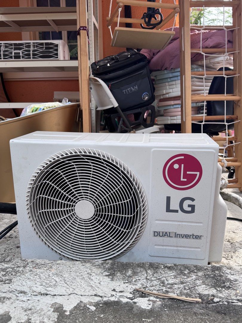 LG 1.5 HP dual inverter split type aircon (Category: Air Conditioning and Heating) located in Paranaque City. Submitted by destineshoppe (Listing ID 1454072236, Image 1). Description: Lightly used Newly cleaned No issue .