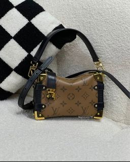 (Category: ) located in . Submitted by neverfull_luxury_sg (Listing ID 1454046421, Image 1). Description: .