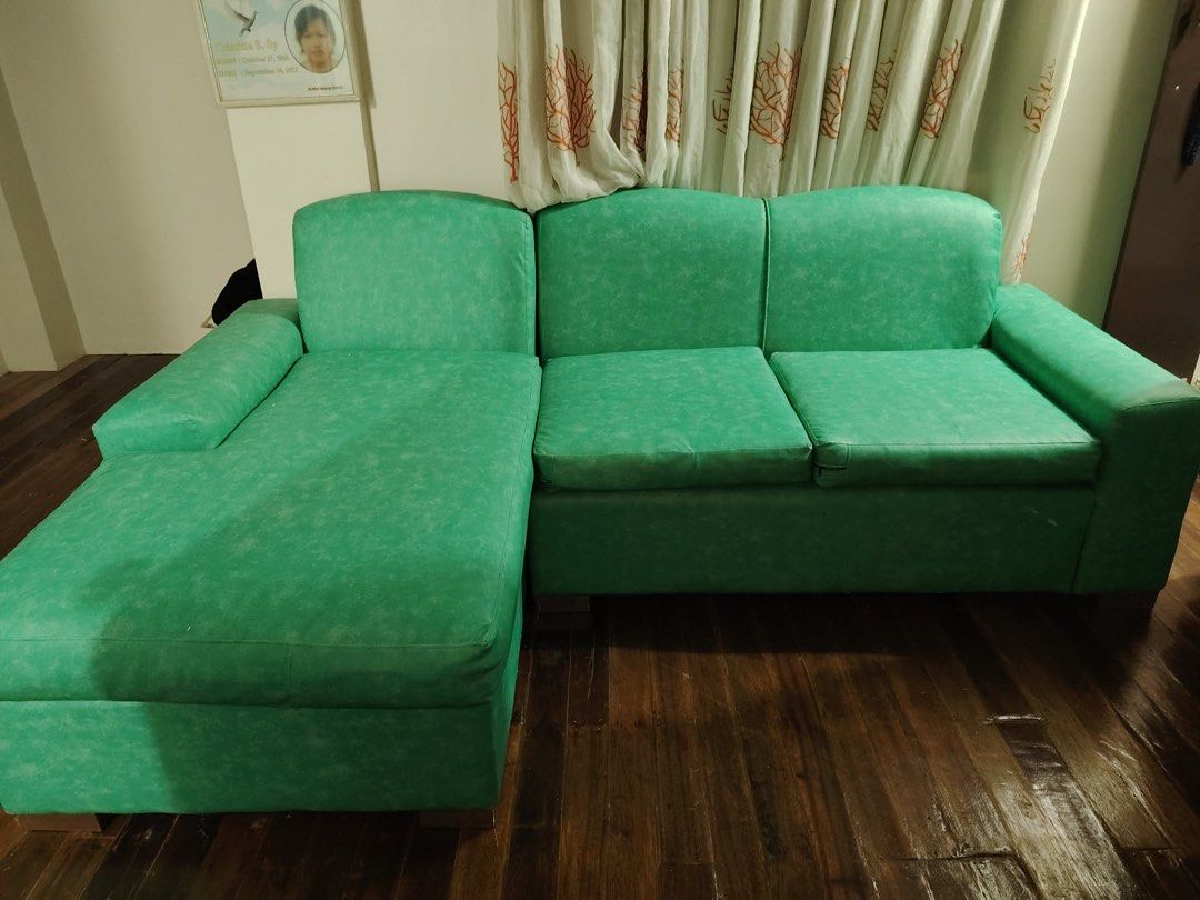 L-SHAPED SOFA MINT GREEN (Category: Sofas) located in Manila. Submitted by lady_juliane (Listing ID 1454097125, Image 3). Description: LIKE NEW FAUX LEATHER WITH 3 SEAT CUSHIONS FRS: migrate.