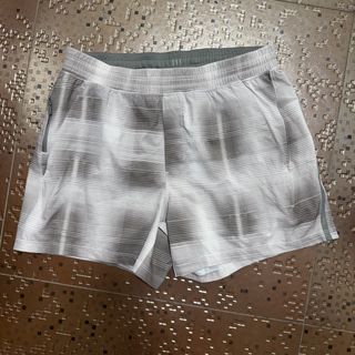 (Category: ) located in . Submitted by lululemonisbetterthanalo (Listing ID 1454126128, Image 1). Description: .