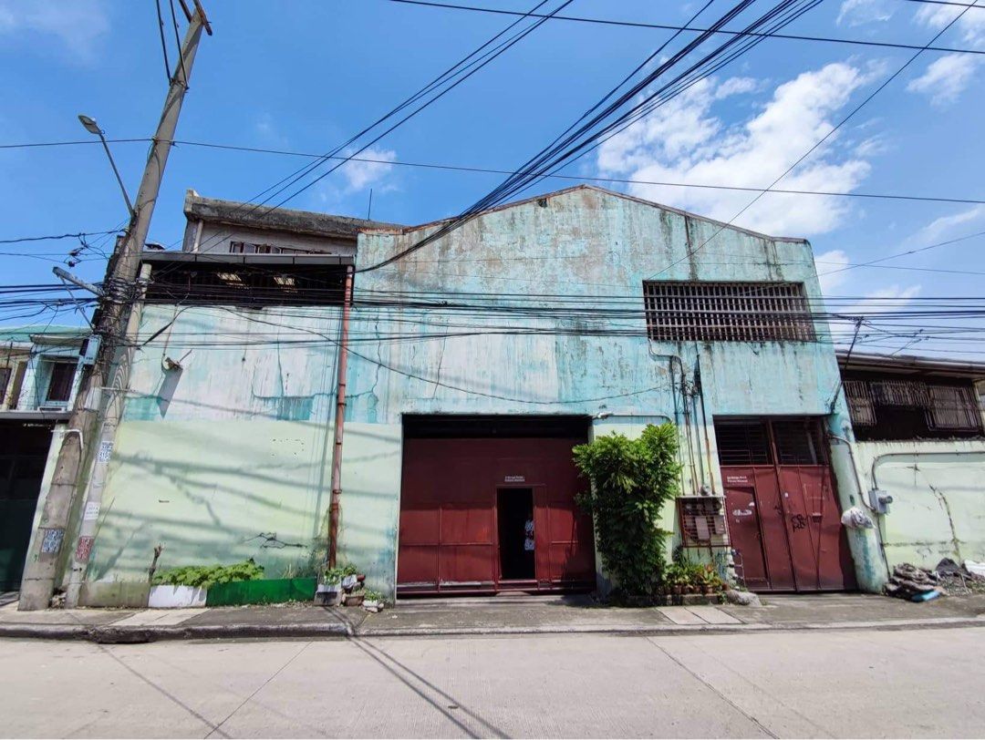Malabon Warehouse for Rent (Category: Commercial) located in Quezon City. Submitted by cb_glam22 (Listing ID 1454155419, Image 1). Description: 🏢 WAREHOUSE FOR RENT – MALABON CITY Looking for a spacious warehouse for your business? ✅ 600 SQM ✅ 3 Floors ✅ Ideal for warehousing, logistics, distribution, e-commerce, manufacturing, storage, and office operations ✅ Strategically located in Malabon City with convenient access to major roads. Whether y