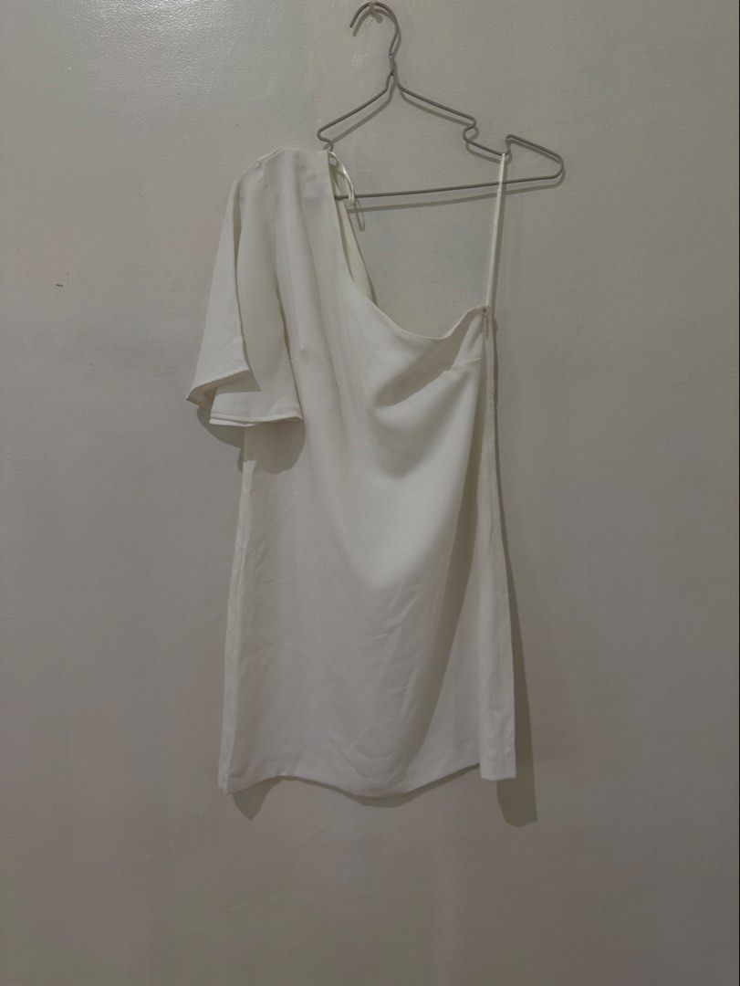 Mango Dress• Medium (Category: Dresses) located in Cebu City. Submitted by shopisabelle (Listing ID 1454168728, Image 1). Description: Never worn.