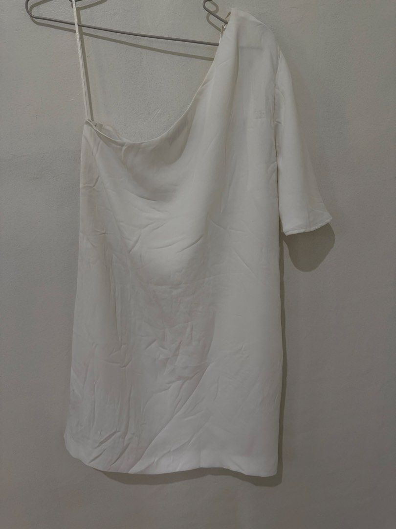 Mango Dress• Medium (Category: Dresses) located in Cebu City. Submitted by shopisabelle (Listing ID 1454168728, Image 3). Description: Never worn.