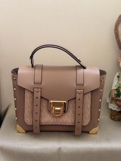 (Category: ) located in . Submitted by VethClosetPH (Listing ID 1454185430, Image 1). Description: .